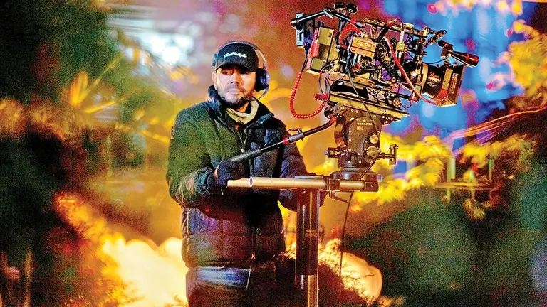 Juan Carlos Gil durante la producci&oacute;n de &lsquo;Delirio&rsquo;./ CORTES&Iacute;A NETFLIX