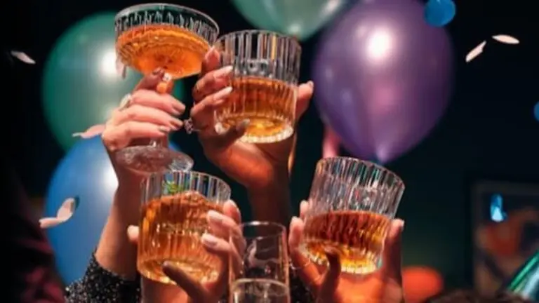 Foto referencial del consumo de bebidas alcoh&oacute;licas. PEXELS