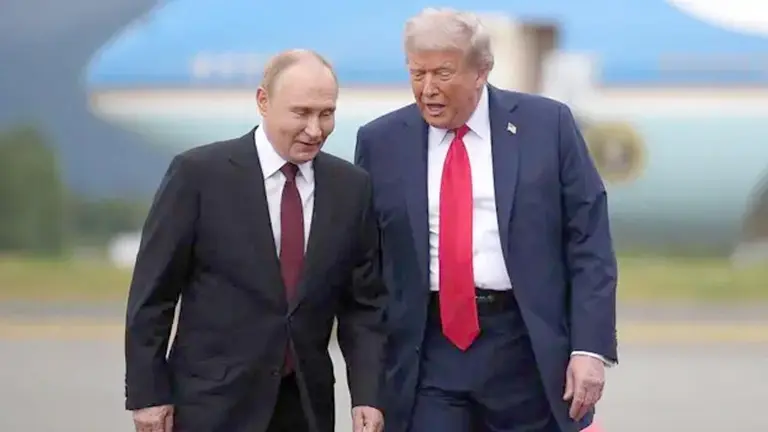 El presidente de Rusia, Vladimir Putin y el presidente de Estados Unidos, Donald Trump, en Alaska./ BBC