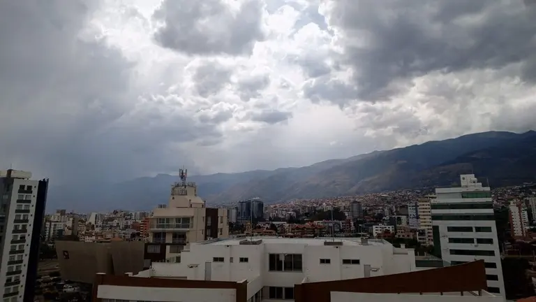 Cochabamba, en una tarde nublada. VIOLETA SORIA