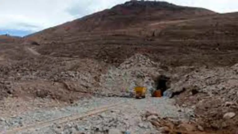 Imagen referencial sobre el cerro Rico de Potos&iacute;. TOMADA DE URGENTE