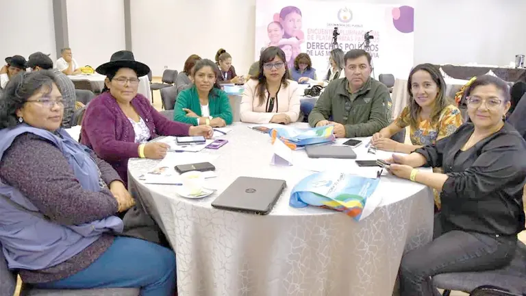 El Encuentro Plurinacional de las Plataformas para los Derechos Pol&iacute;ticos de las Mujeres en Bolivia, en d&iacute;as recientes./ DEFENSOR DEL PUEBLO