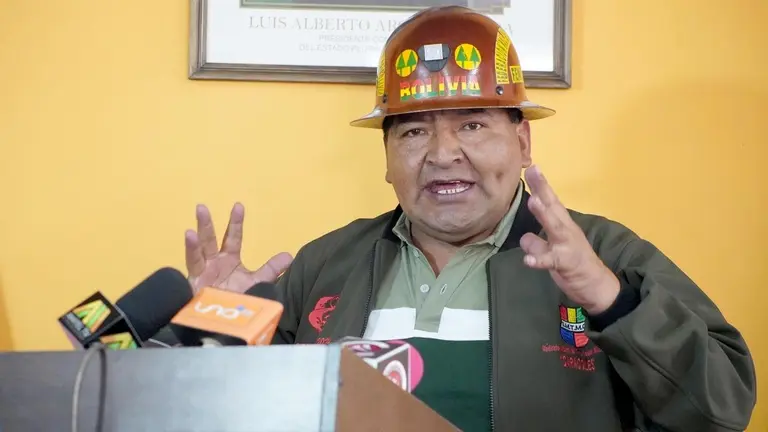 El ministro de Minería y Metalurgia, Alejandro Santos, en conferencia de prensa./ ARCHIVO