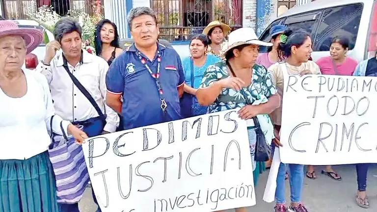 Pobladores piden justicia por el asesinato de Wendy en Shinahota./ RKC