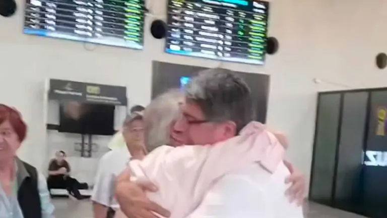 Captura de video de la llegada del exministro. CAPTURA