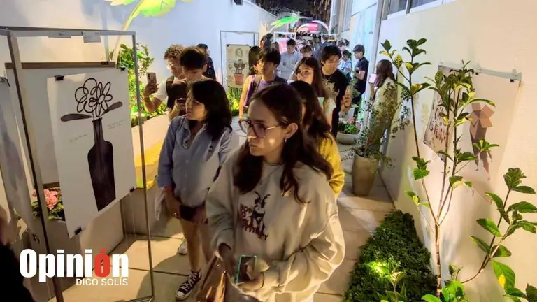 Se realiza la inauguración de la exhibición de carteles inéditos de la Bienal del Cartel BICeBé./ DICO SOLÍS