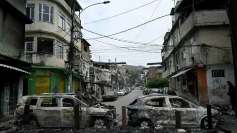 As&iacute; luce un sector en R&iacute;o de Janeiro, donde se ejecut&oacute; el operativo policial m&aacute;s mort&iacute;fero y uno de los m&aacute;s violentos en la historia de Brasil. OSINTdefender