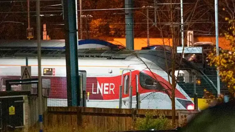 Tren en el que sucedi&oacute; el incidente. TOMADA DE BBC