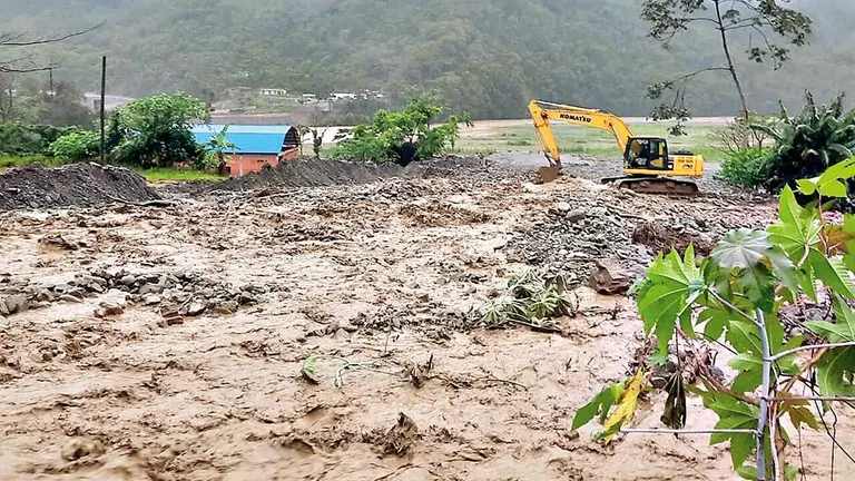 El desborde de un r&iacute;o caus&oacute; da&ntilde;os a las familias en La Asunta (La Paz)./ FMCOCA LA ASUNTA