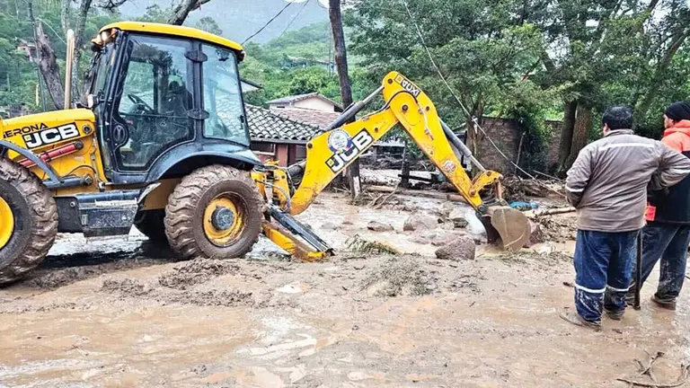 Tareas de apoyo en Samaipata./ GOBERNACI&Oacute;N DE SANTA CRUZ