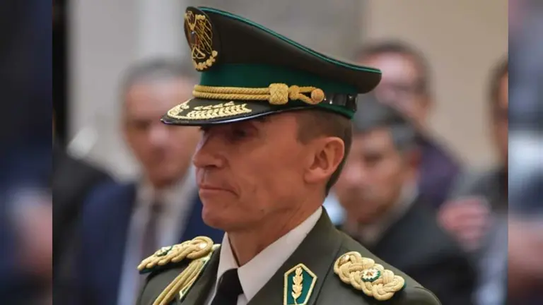 Asegur&oacute; que combatir&aacute; la corrupci&oacute;n y no escatimar&aacute; esfuerzos para que la Polic&iacute;a vuelva a ser respetable y digna. Adelant&oacute; que realizar&aacute; una transformaci&oacute;n de la instituci&oacute;n policial, una m&aacute;s moderna, humana y respetuosa. APG