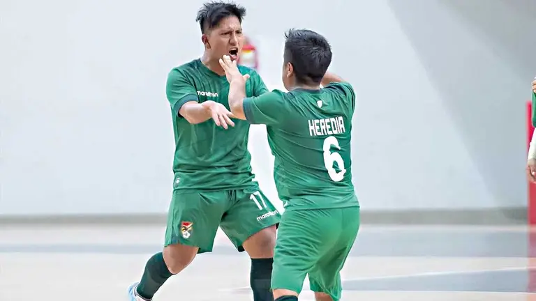 Selección boliviana de talla baja destacó en Copa  América. / FBF