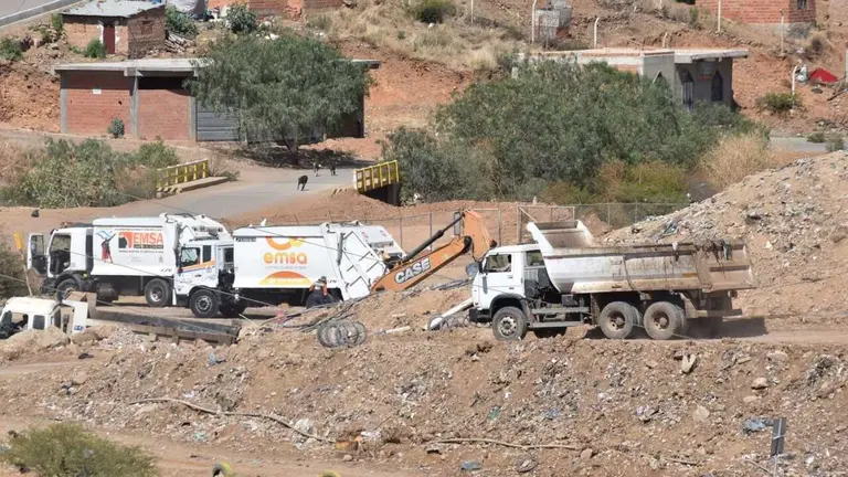 Carros basureros en la zona del relleno sanitario de K&rsquo;ara K&rsquo;ara, la semana pasada. NO&Eacute; PORTUGAL