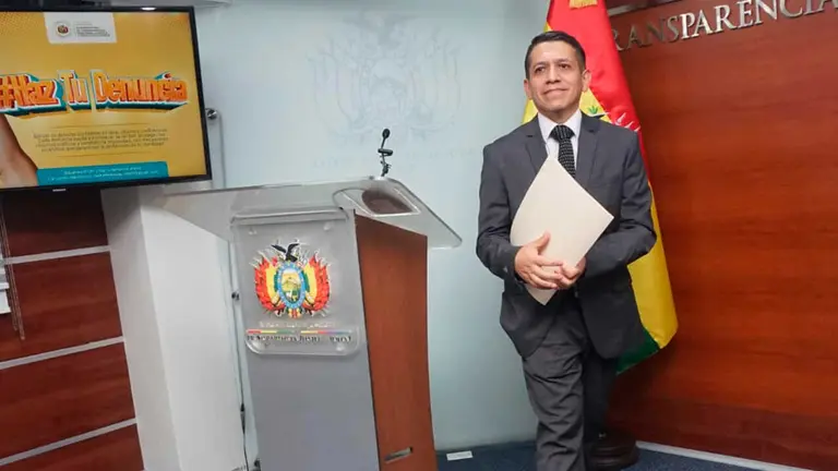 Conferencia de prensa sobre la Comisi&oacute;n de la Verdad. APG