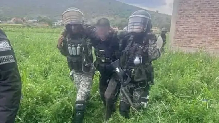 El subteniente Joaqu&iacute;n Castell&oacute;n, durante su evacuaci&oacute;n de Cotapachi. RRSS