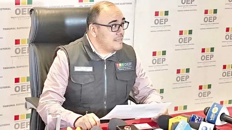 El presidente del TSE, Gustavo Ávila, durante la conferencia. / TSE