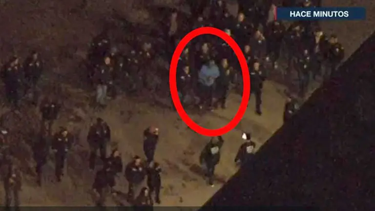 Con amplio resguardo policial, Nicol&aacute;s Maduro lleg&oacute; a New York para enfrentarse a la justicia. Captura Telemundo