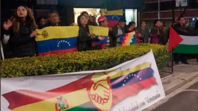 Gobierno est&aacute; adoptando las medidas necesarias para garantizar la protecci&oacute;n, atenci&oacute;n y asistencia de los ciudadanos bolivianos que se encuentran en ese pa&iacute;s. URGENTE.BO