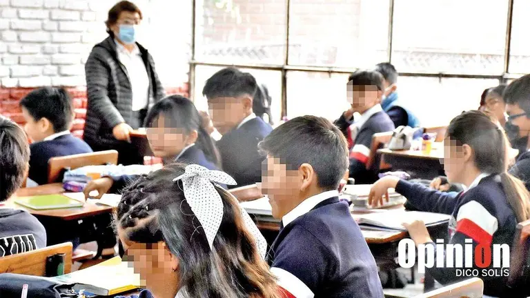 Imagen referencial de estudiantes en una unidad educativa./ DICO SOL&Iacute;S