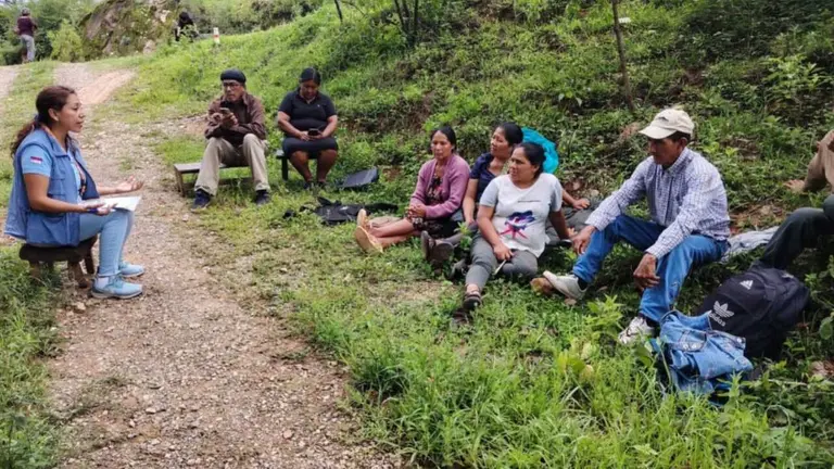 Defensor&iacute;a del Pueblo verifica la vigilia instalada por el Comit&eacute; de Defensa de Tariqu&iacute;a en el municipio de Entre R&iacute;os, del departamento de Tarija./ DEFENSOR&Iacute;A DEL PUEBLO