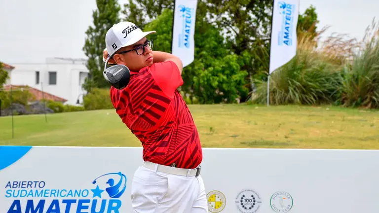 Foto del golfista Quiroga, en la segunda ronda del torneo. AAG