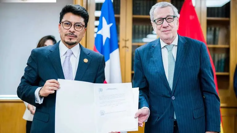 Los cancilleres de Bolivia y Chile tras su reunión en Santiago./ CANCILLERIA BOLIVIA
