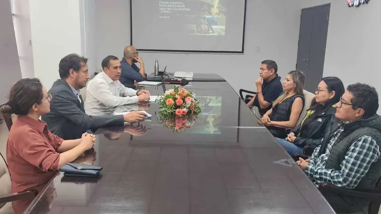 La reuni&oacute;n junto a los magistrados del Tribunal Agroambiental. SECRETAR&Iacute;A DE MEDIO AMBIENTE Y RECURSOS H&Iacute;DRICOS