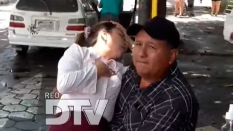 La diputada Diana Romero, esposa del vicepresidente Edmand Lara, tras ser evacuada de la Brigada Parlamentaria de Santa Cruz. ERBOL