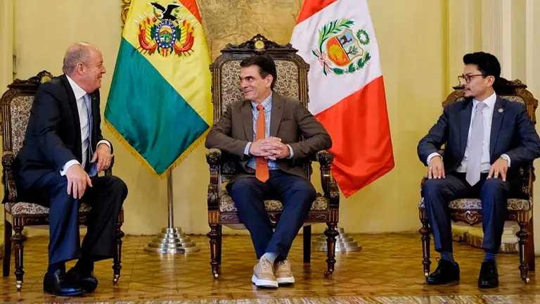 Reuni&oacute;n entre los tres pa&iacute;ses. TOMADA DE OXIGENO