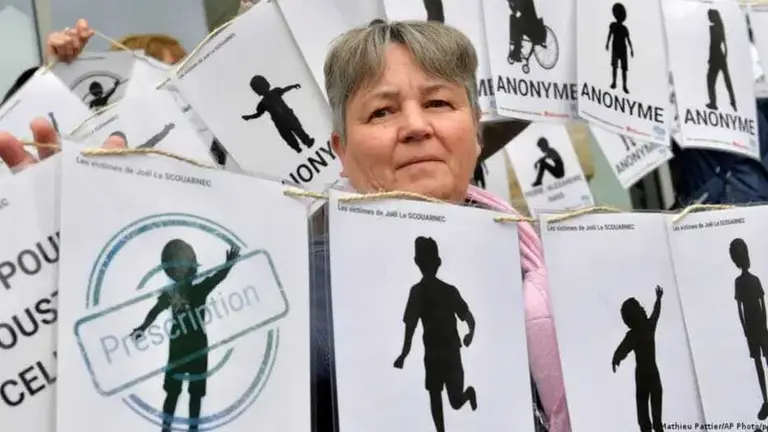 Protesta contra el caso de violaci&oacute;n. DW
