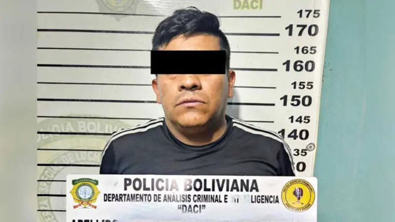 El detenido por el robo en una farmacia de Sacaba./CORTES&Iacute;A
