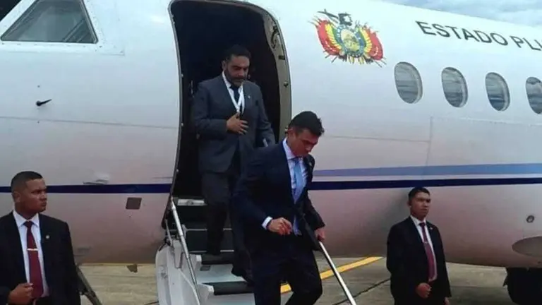 El avi&oacute;n presidencial sufri&oacute; una falla t&eacute;cnica./ ABI