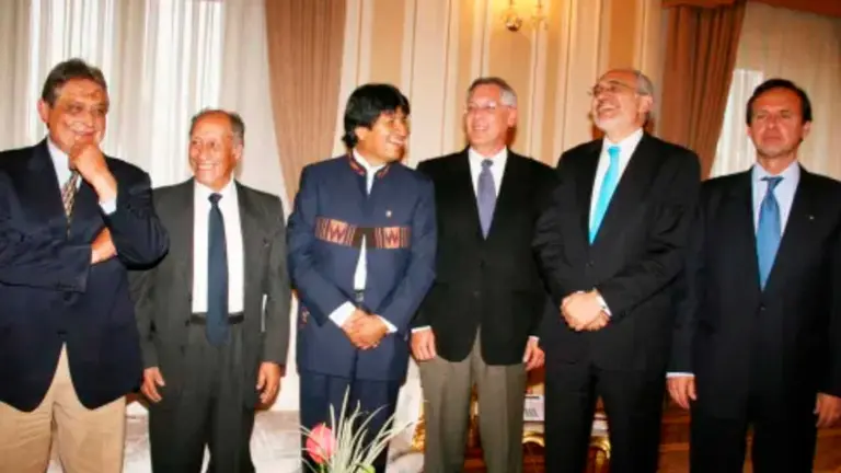 Expresidentes del pa&iacute;s, en un encuentro pasado. TOMADA DE OXIGENO