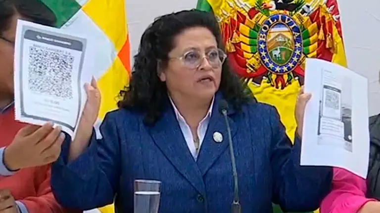 La ministra de Salud, en conferencia de prensa. TOMADA DE ERBOL