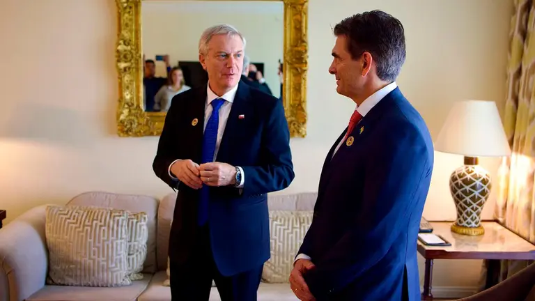 El presidente electo de Chile, Jos&eacute; Antonio Kast, y el presidente de Bolivia, Rodrigo Paz Pereira. MINISTERIO DE LA PRESIDENCIA.