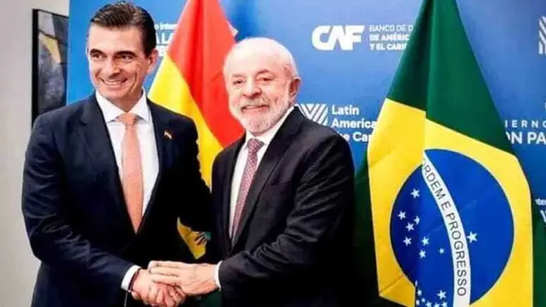 El presidente, Rodrigo Paz, y su hom&oacute;logo, Luiz In&aacute;cio Lula da Silva./ RRSS