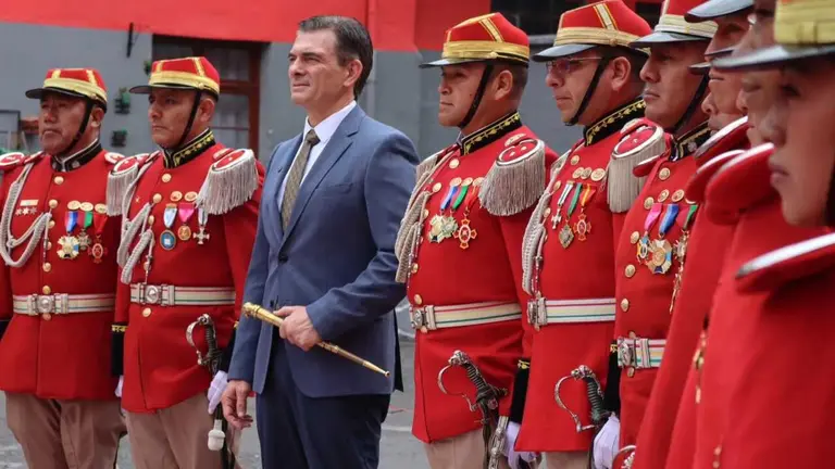 El presidente, Rodrigo Paz, visita a los Colorados de Bolivia. RODRIGO PAZ PEREIRA