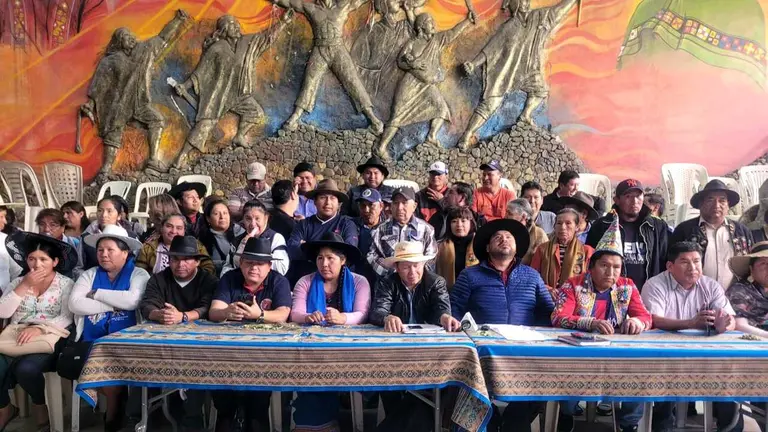 Representantes de las organizaciones campesinas. FSUTCC