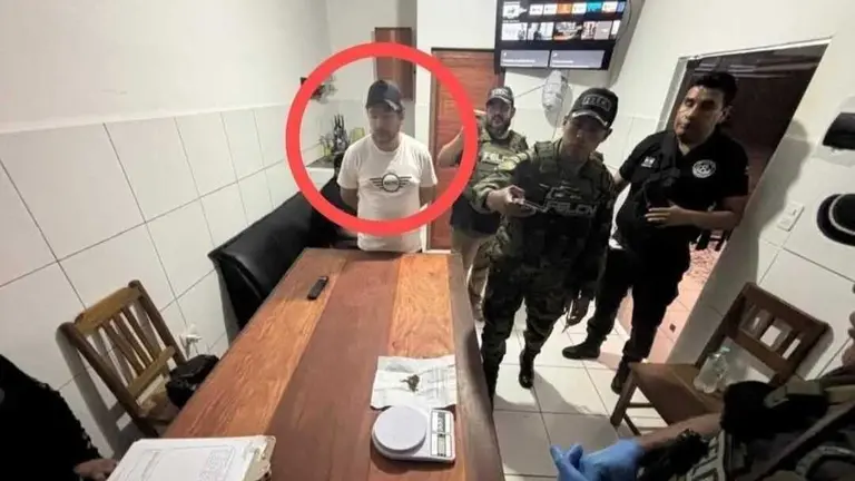 Hallan marihuana, celulares y una peluca en la celda de Marcelo Arce. DETR&Aacute;S DE LA VERDAD