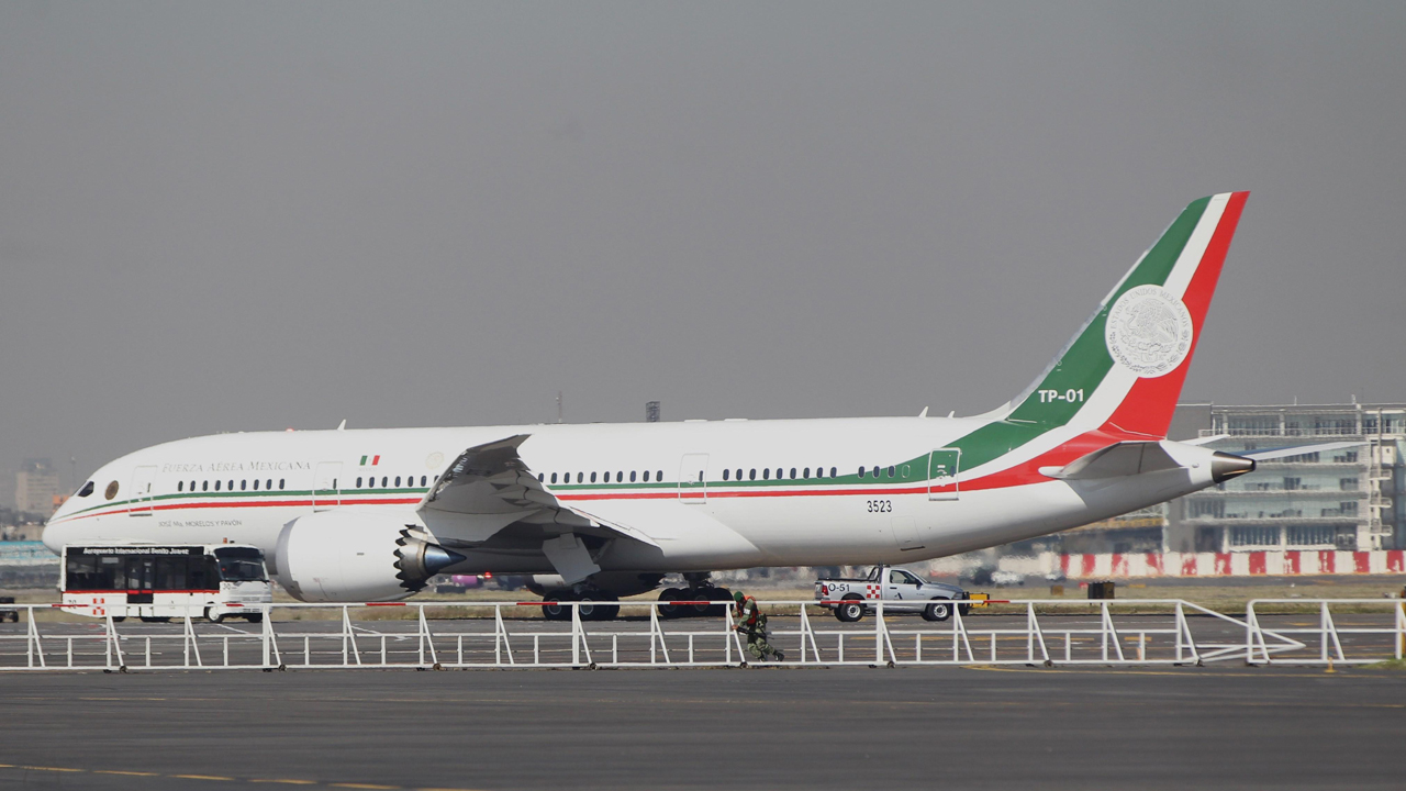 México recibe oferta de 120 millones de dólares por el avión presidencial. EFE