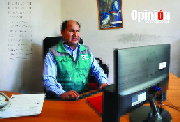 José Luis Pozo, en el centro Manuela Gandarillas. NOÉ PORTUGAL