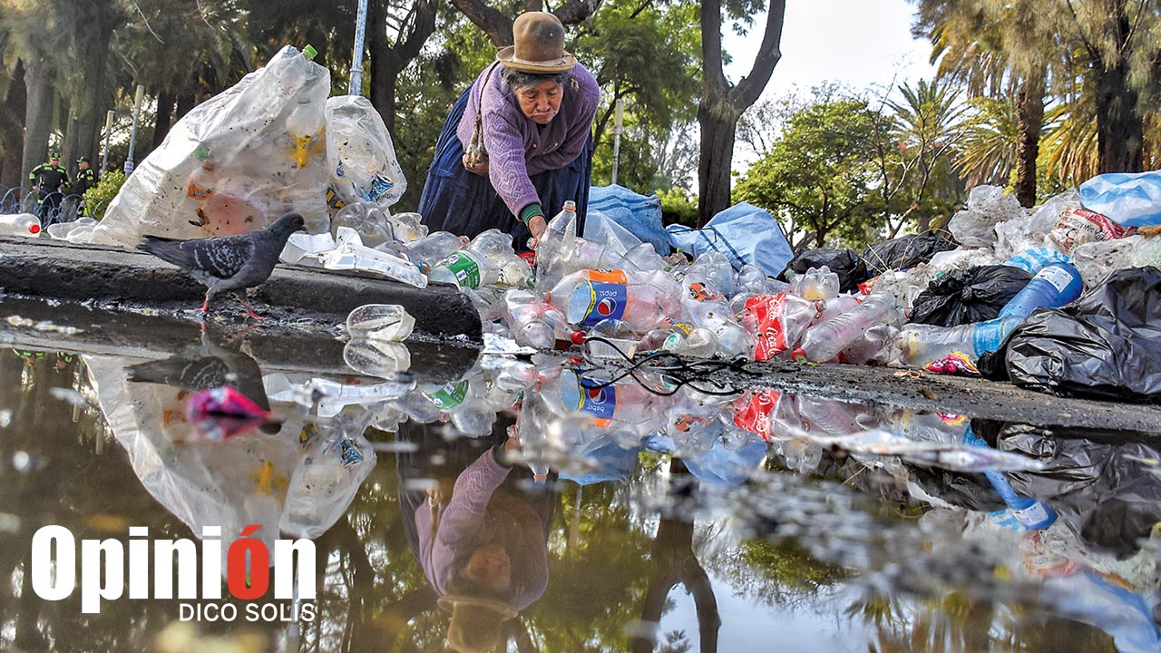 Basura acumulada en la ciudad, este 18 de abril./ DICO SOLÍS
