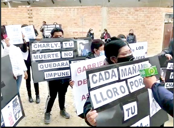 Familiares y amigos piden justicia para Carlos Alberto. /  FACEBOOK LA DOSIS PERFECTA