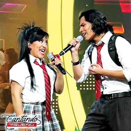 Charly durante su participación en el programa Cantando Por un Sueño. /  FACEBOOK CHARLY DURÁN