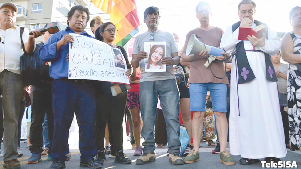 Familiares y amigos piden justicia para Claudia, boliviana que falleció en Argentina en 2023./ TELESISA